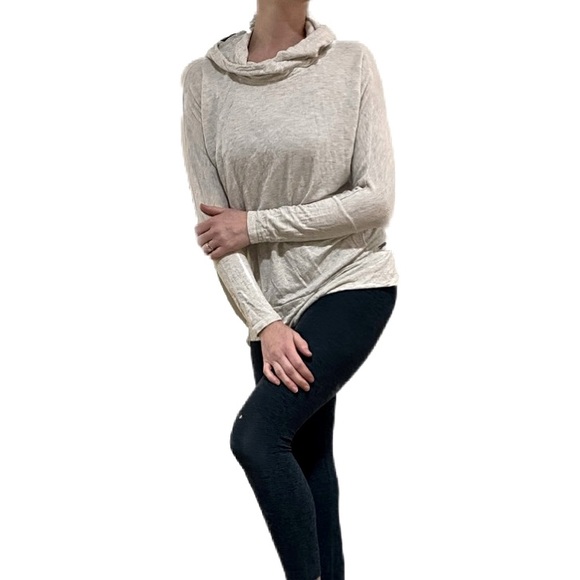 O’Neill cream hoodie sweatshirt top XS - Picture 1 of 8